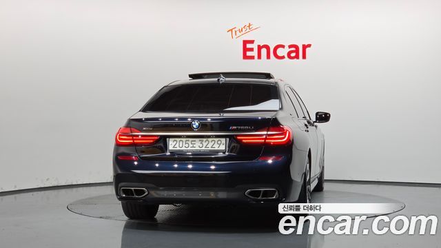 BMW 7-Series 2018 — photo 4