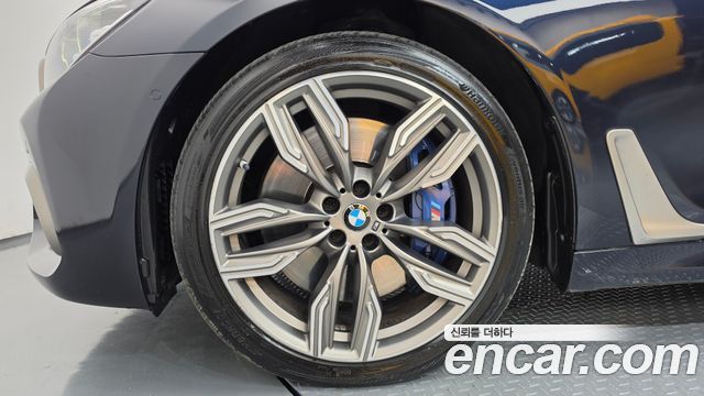 BMW 7-Series 2018 — photo 5