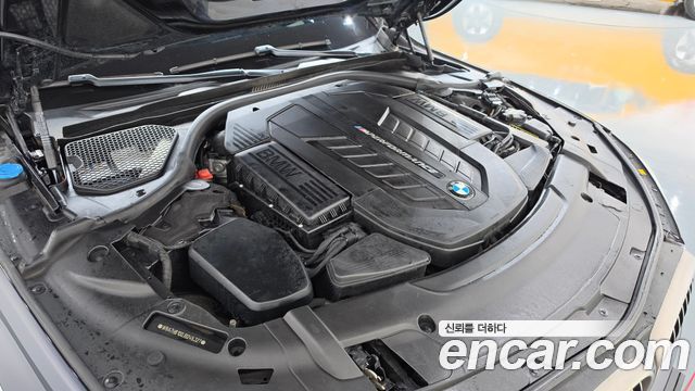 BMW 7-Series 2018 — photo 6