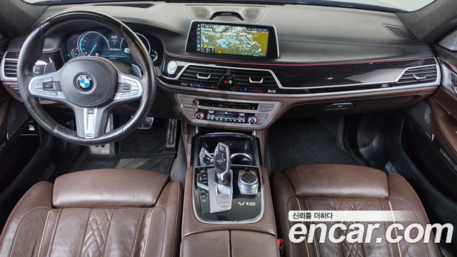 BMW 7-Series 2018 — photo 7