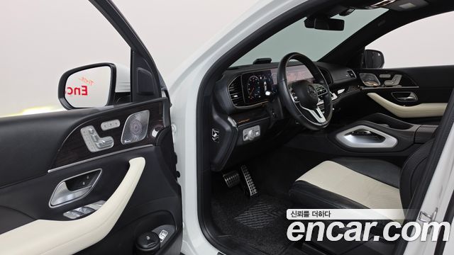 Mercedes-Benz GLE-Class 2020 — photo 13