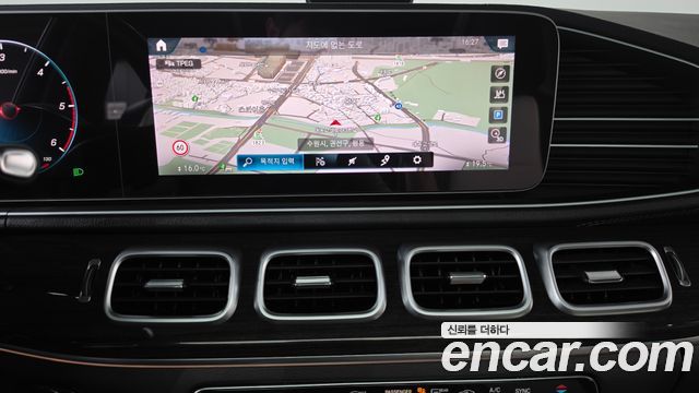 Mercedes-Benz GLE-Class 2020 — photo 19