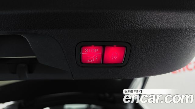 Mercedes-Benz GLE-Class 2020 — photo 24