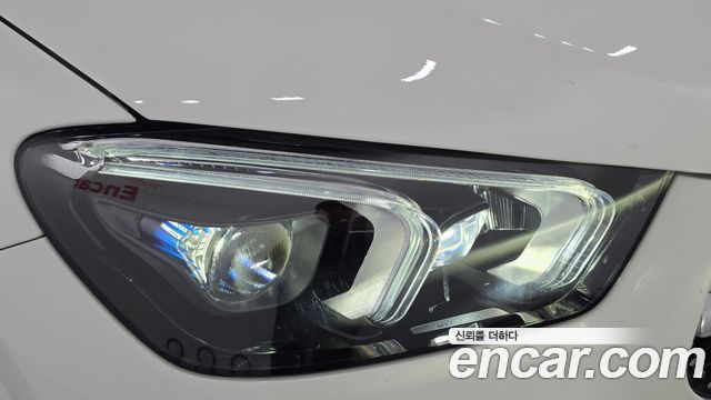 Mercedes-Benz GLE-Class 2020 — photo 8