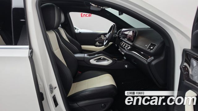 Mercedes-Benz GLE-Class 2020 — photo 16