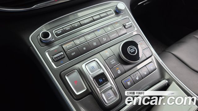 Hyundai Santafe 2023 — photo 12