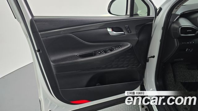 Hyundai Santafe 2023 — photo 14
