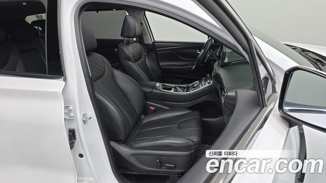 Hyundai Santafe 2023 — photo 16