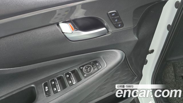 Hyundai Santafe 2023 — photo 28