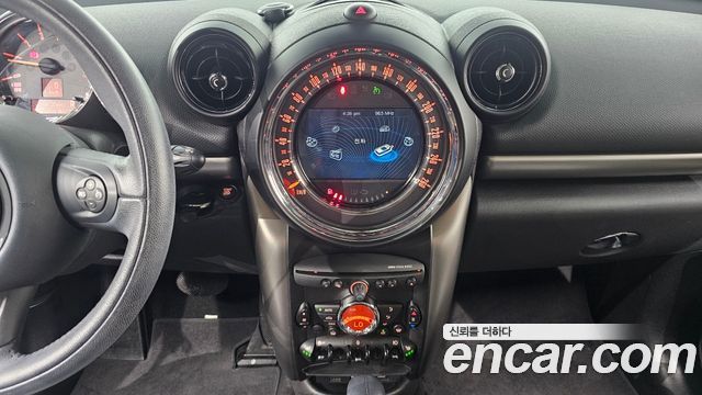 Mini Countryman 2016 — photo 17