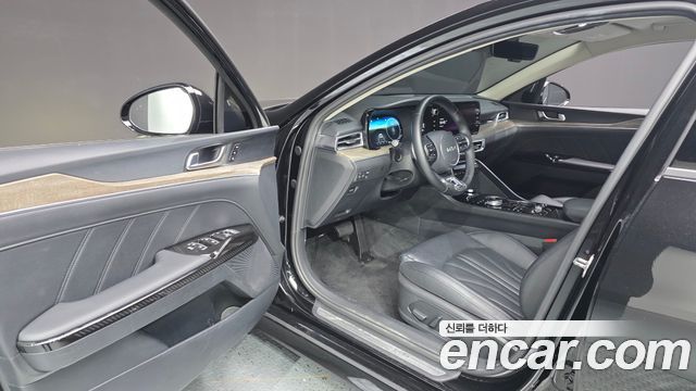 Kia K5 2023 — photo 13