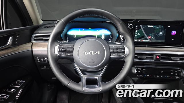 Kia K5 2023 — photo 20