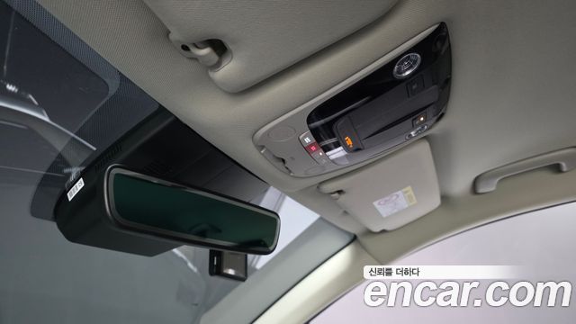 Kia K5 2023 — photo 25