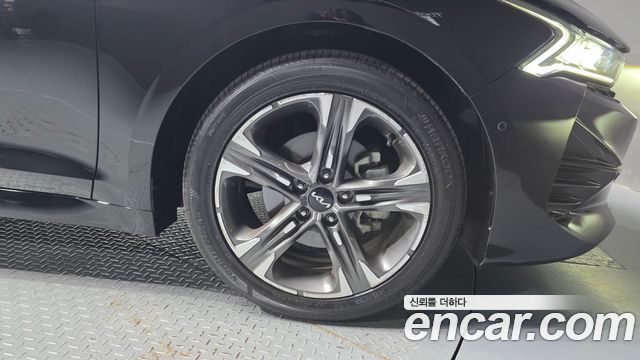 Kia K5 2023 — photo 7