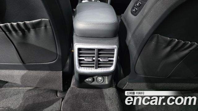 Kia K5 2023 — photo 35