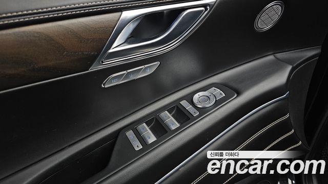 Genesis GV80 2022 — photo 24