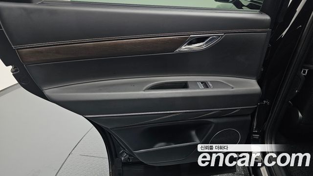 Genesis GV80 2022 — photo 15