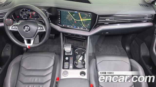 Volkswagen Touareg 2020 — photo 7