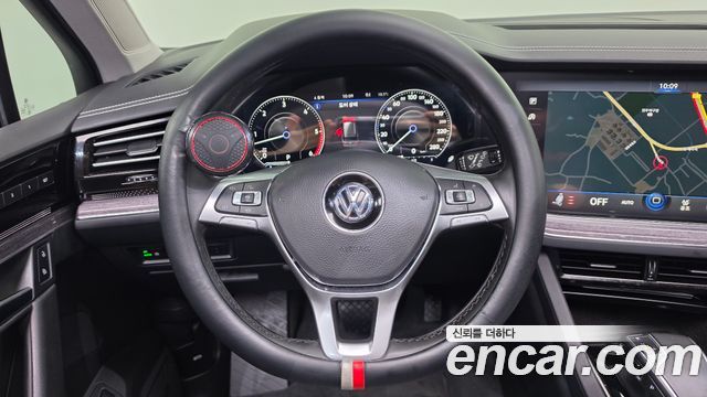 Volkswagen Touareg 2020 — photo 13