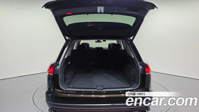 Volkswagen Touareg 2020 — photo 20