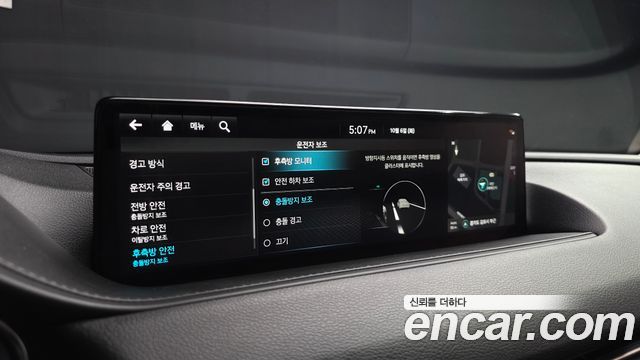 Genesis G80 2022 — photo 22