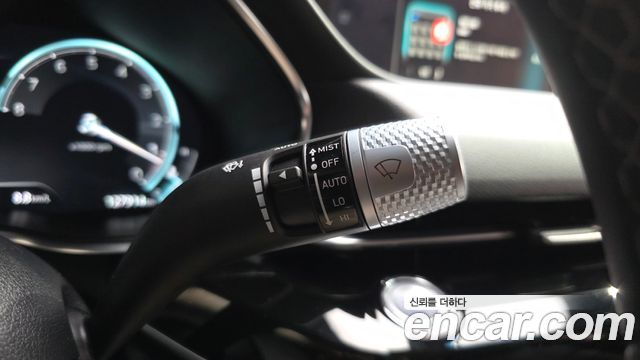 Genesis G80 2022 — photo 24