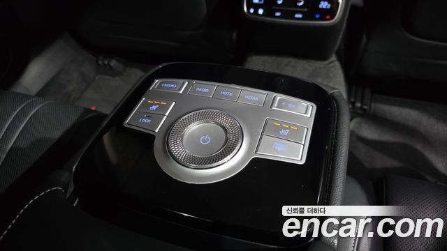 Genesis G80 2022 — photo 25