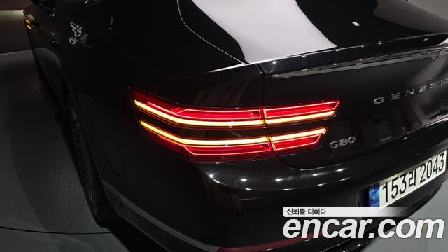 Genesis G80 2022 — photo 9