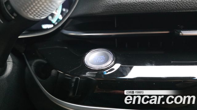 Genesis G80 2022 — photo 29