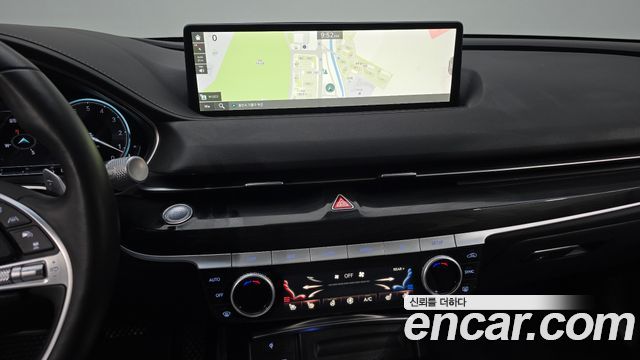 Genesis G80 2022 — photo 14