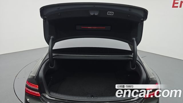 Genesis G80 2022 — photo 20