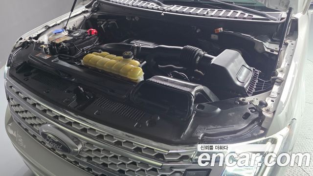 Ford Expedition 2021 — photo 6