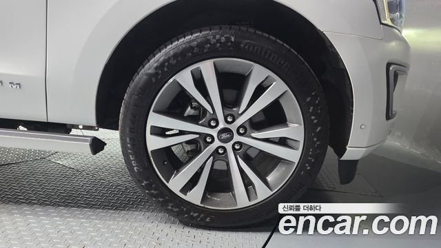 Ford Expedition 2021 — photo 7