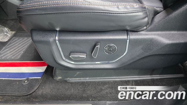 Ford Expedition 2021 — photo 31