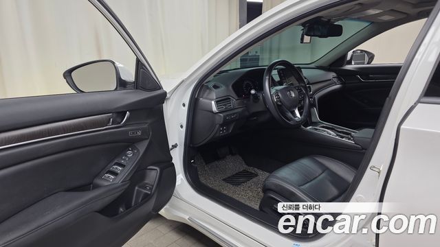 Honda Accord 2019 — photo 13