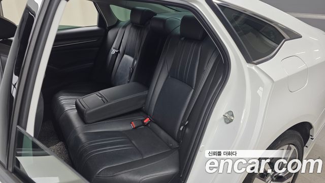 Honda Accord 2019 — photo 18