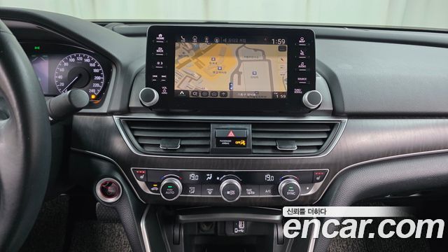 Honda Accord 2019 — photo 19