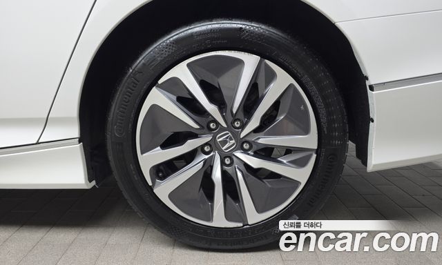 Honda Accord 2019 — photo 7