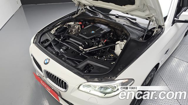 BMW 5-Series 2016 — photo 6