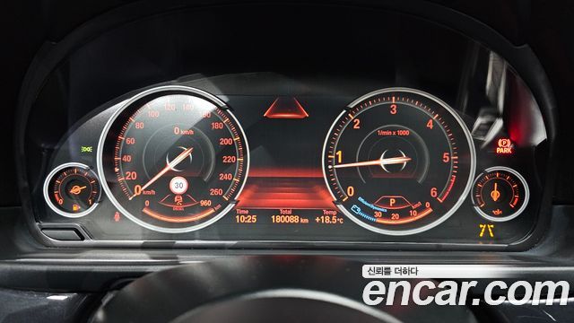 BMW 5-Series 2016 — photo 8