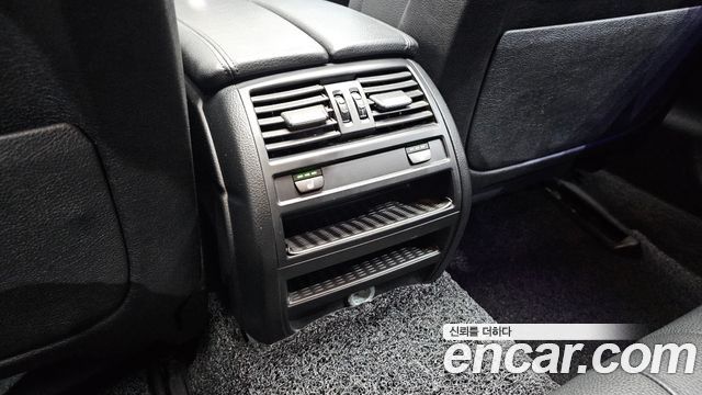 BMW 5-Series 2016 — photo 16
