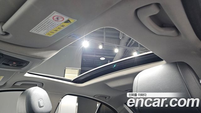 BMW 5-Series 2016 — photo 18