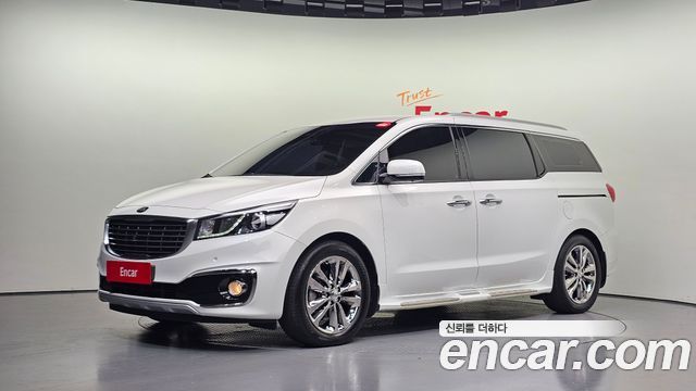 Kia Canival 2018 — photo 1