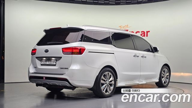 Kia Canival 2018 — photo 2