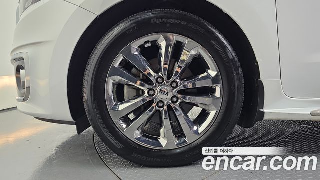 Kia Canival 2018 — photo 5