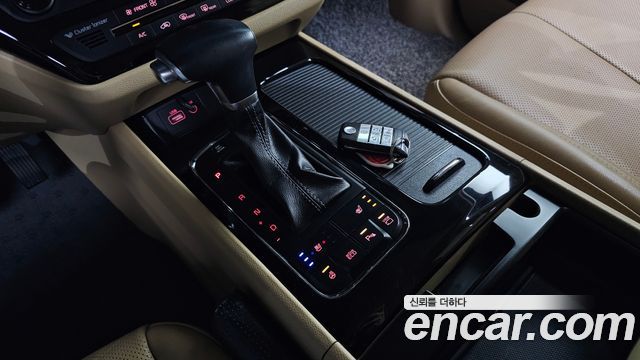 Kia Canival 2018 — photo 9