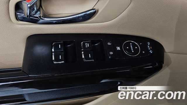 Kia Canival 2018 — photo 12