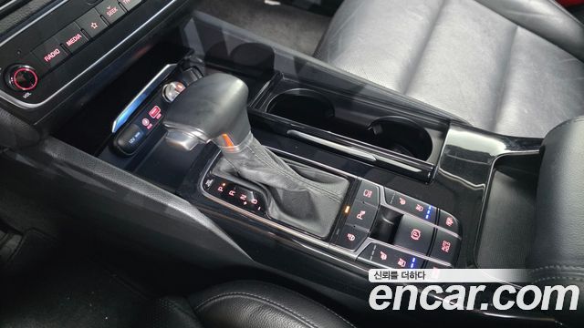 Kia K7 2018 — photo 9