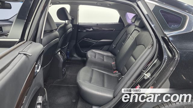 Kia K7 2018 — photo 11
