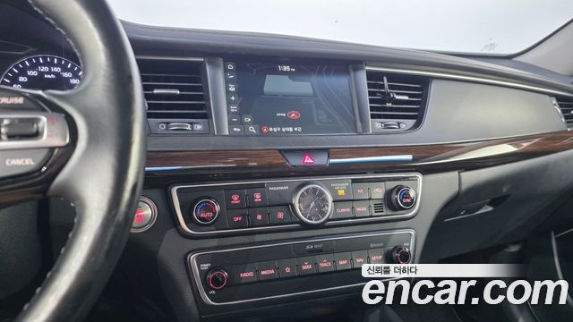 Kia K7 2018 — photo 13
